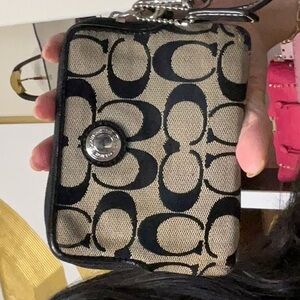 11. Coach Coin Zip Sold As Is Desc In Live No Cancel/returns